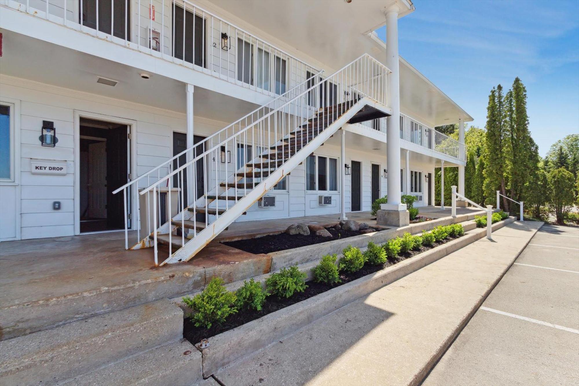 Self Check-In Lake Views Workspace 2 Queen Beds Villa Petoskey Exterior foto